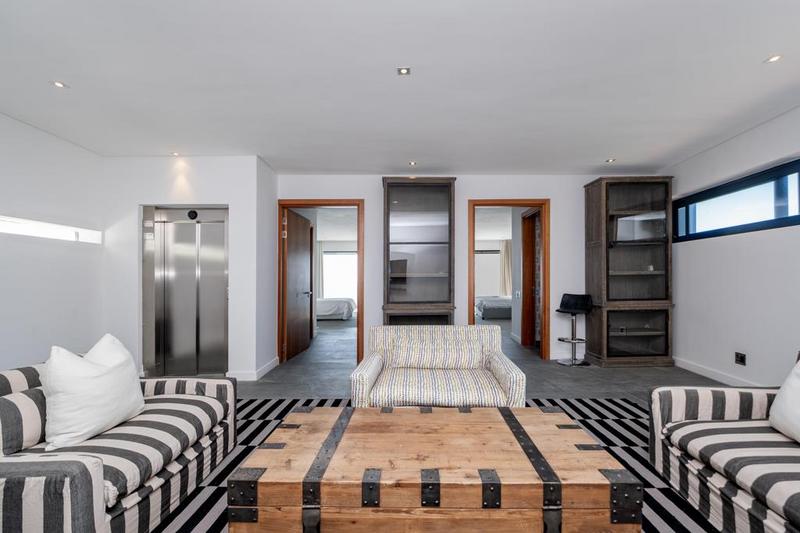 7 Bedroom Property for Sale in Bantry Bay Western Cape